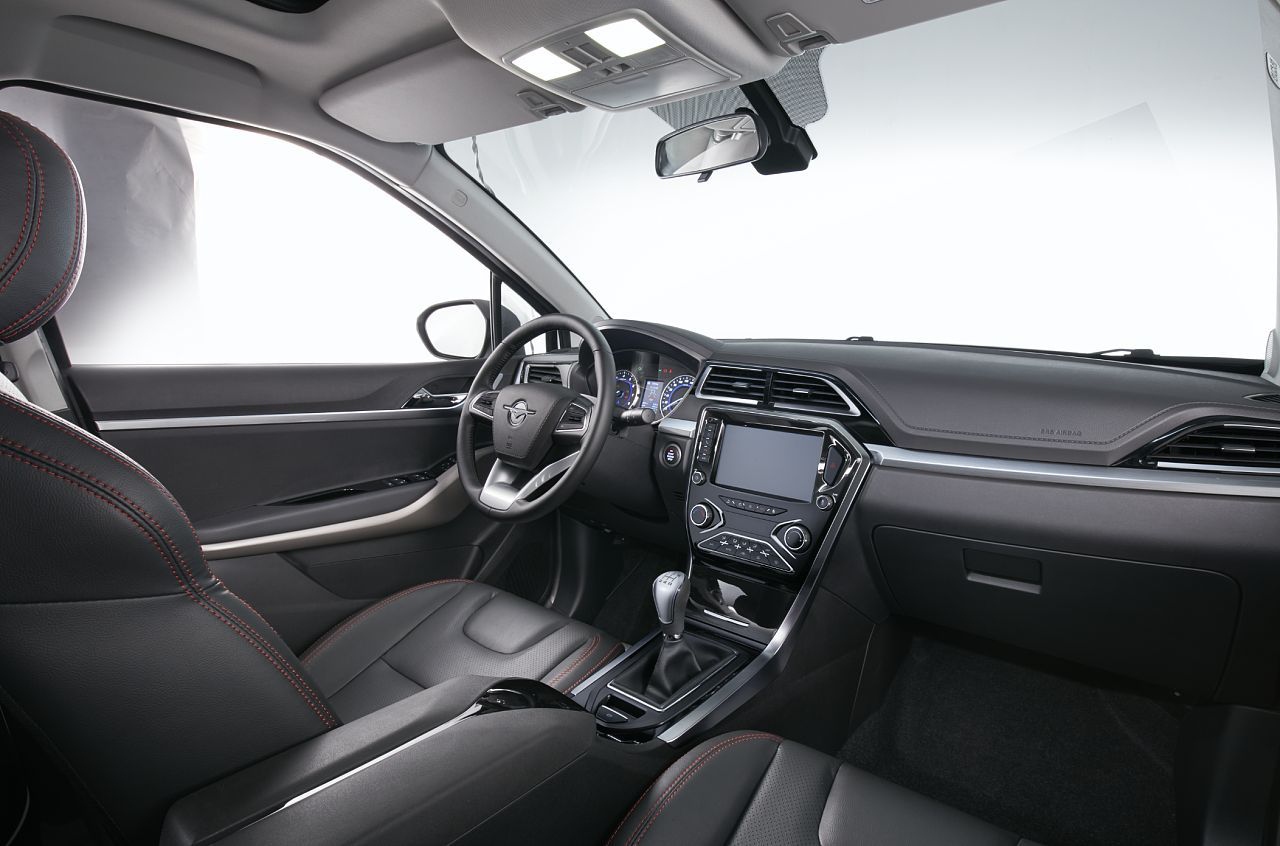 汽車內飾新材料陷入紅海競爭,改性塑料廠家質量是關鍵